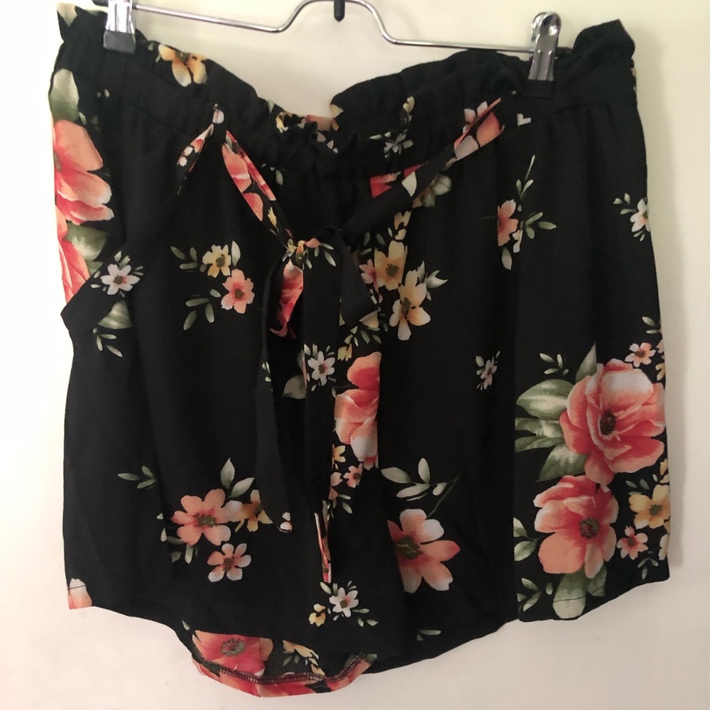 High Waisted Shorts with belt